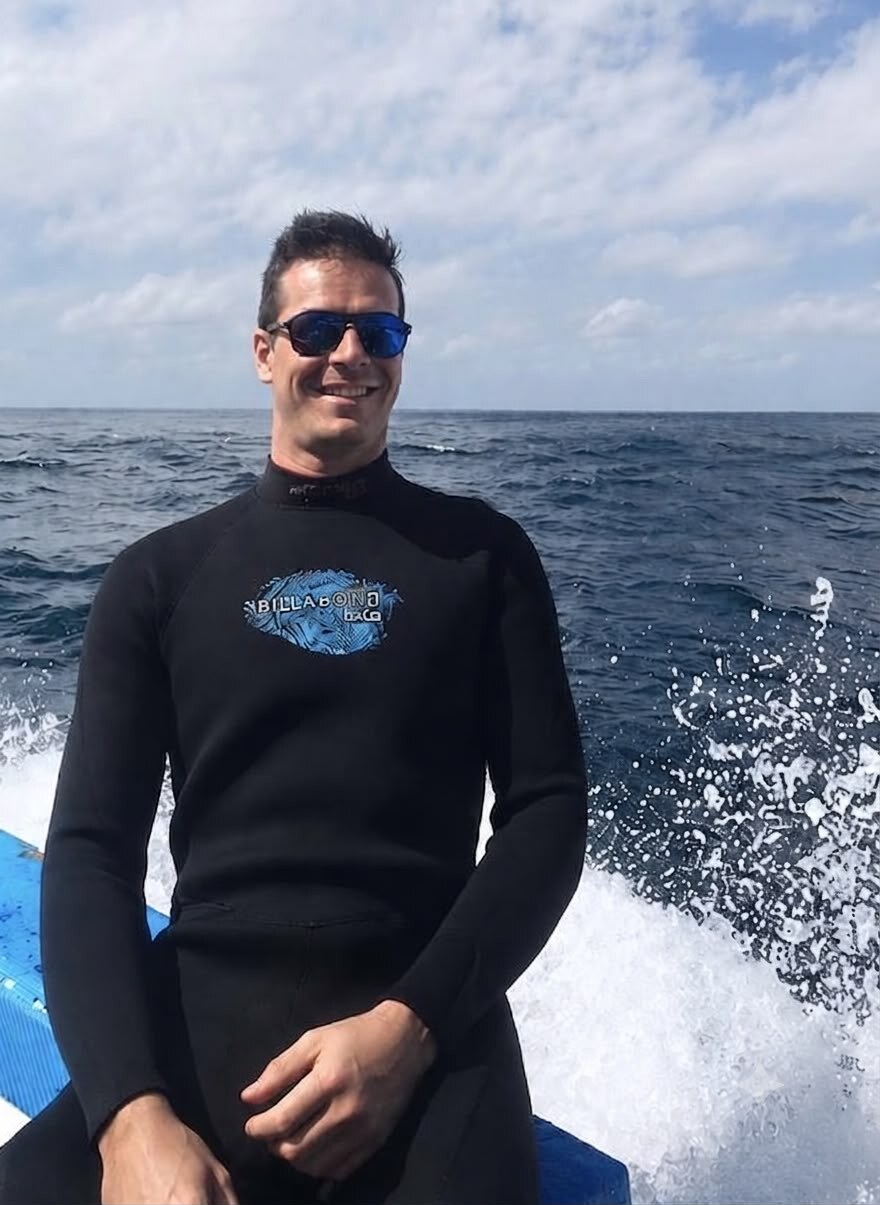 Mark, Canadian eFoil instructor, on the water in Bang Saray