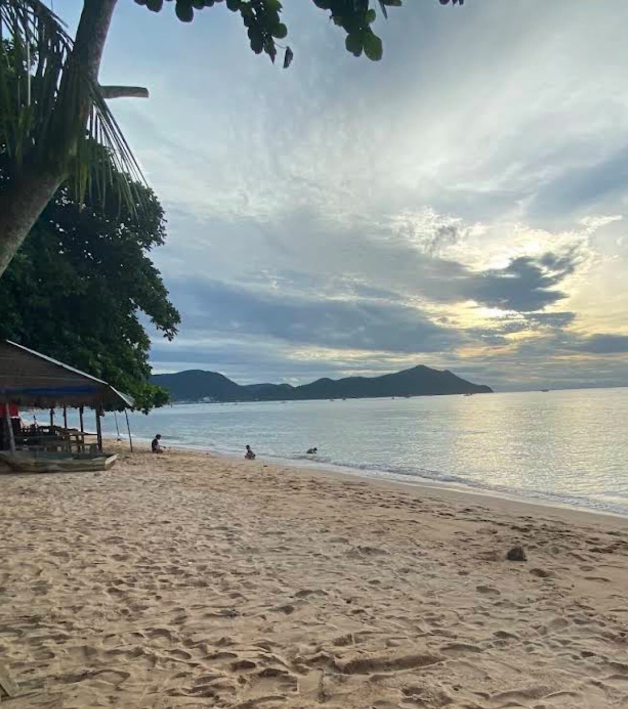 Bang Saray beach at sunset